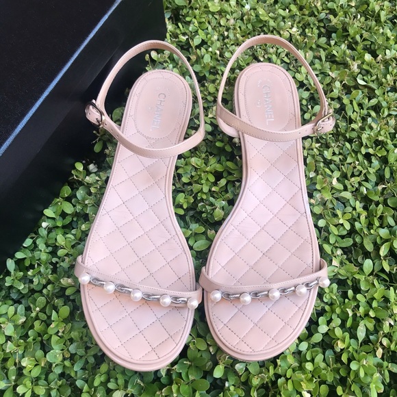 {CHANEL} Pink Patent Calfskin Sandals Size 39.5EUR - Picture 2 of 12